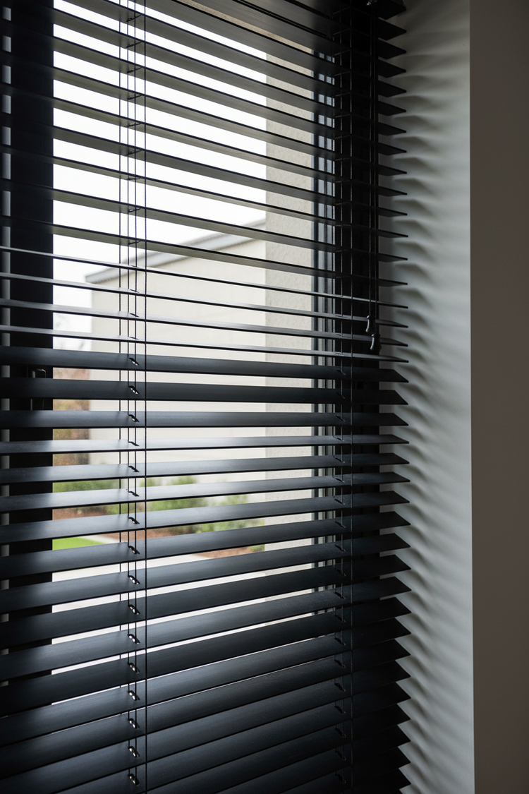 Ξύλινα Στόρια Classic-6260 – Premium Collection | Φυσικό Ξύλο 50mm
