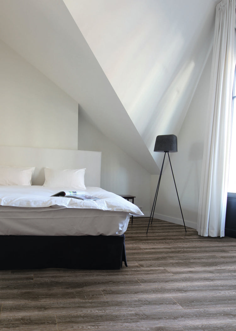 LAMINATE XPERT PRO 12mm - 968 LIGHTING OAK
